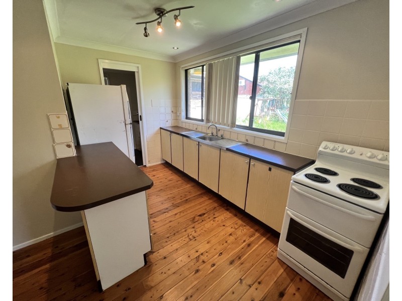 24 Chifley Drive, Raymond Terrace NSW 2324