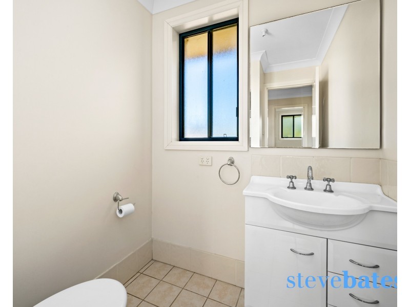 1/18 Oak Circuit, Raymond Terrace NSW 2324