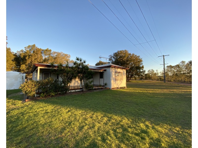 112 Davis Road, Swan Bay NSW 2324