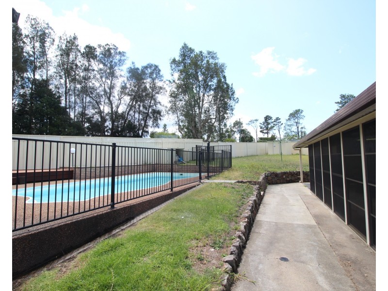 3 Luskin Close, Raymond Terrace NSW 2324