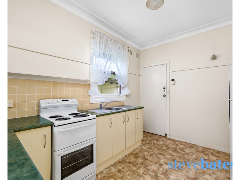 15 Meredith Crescent, Raymond Terrace NSW 2324