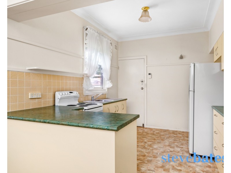 15 Meredith Crescent, Raymond Terrace NSW 2324