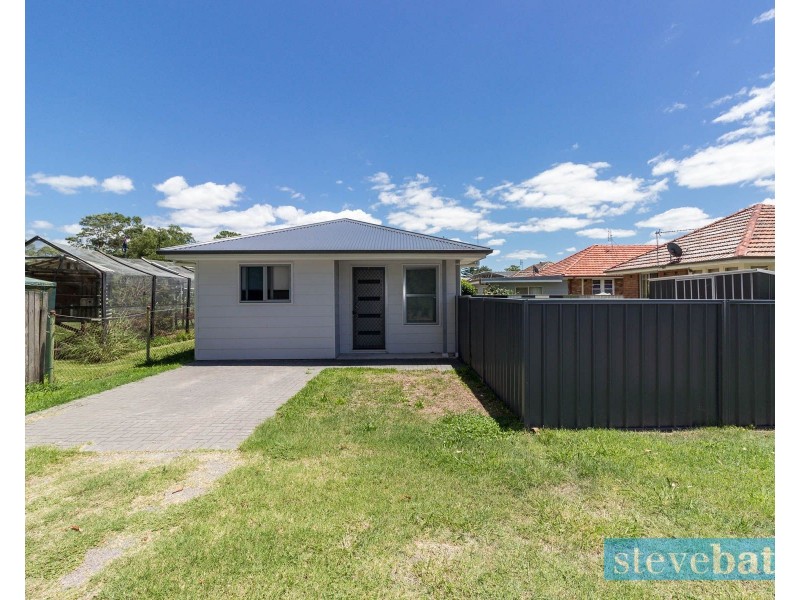 1A Kinross Street, Raymond Terrace NSW 2324