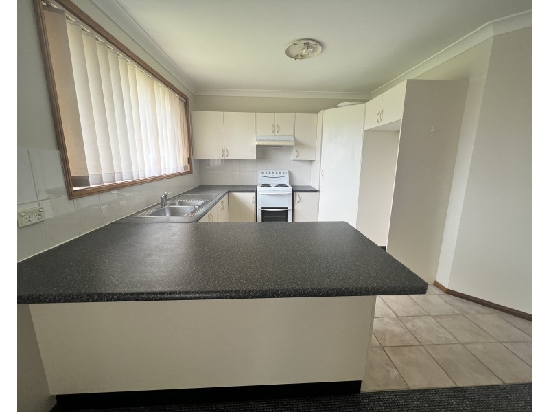 2/2a Jessica Close, Raymond Terrace NSW 2324