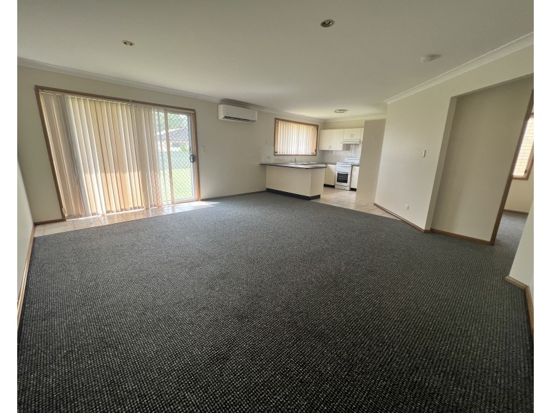 2/2a Jessica Close, Raymond Terrace NSW 2324