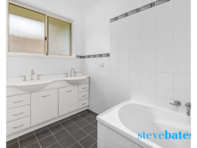 61 Hastings Drive, Raymond Terrace NSW 2324