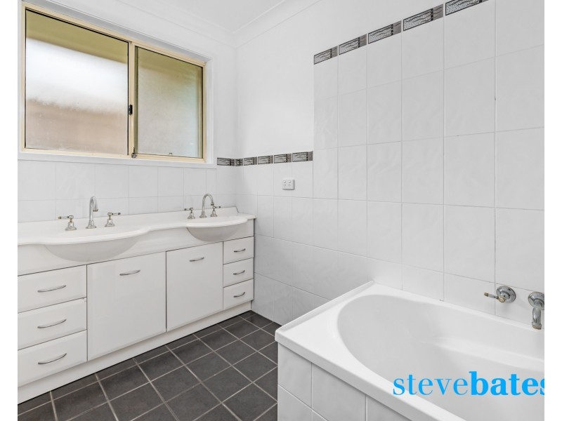 61 Hastings Drive, Raymond Terrace NSW 2324