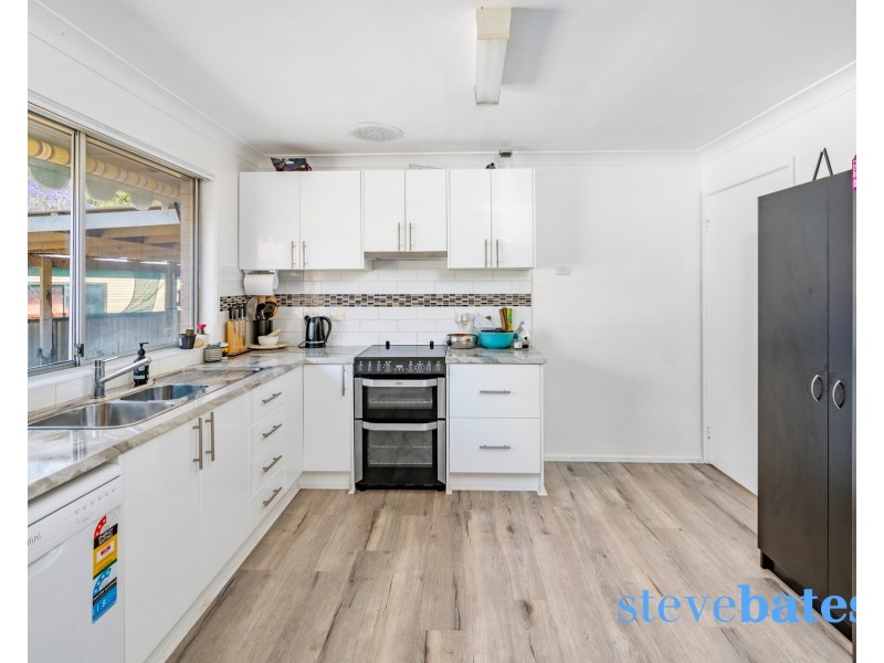18 Rosemount Drive, Raymond Terrace NSW 2324