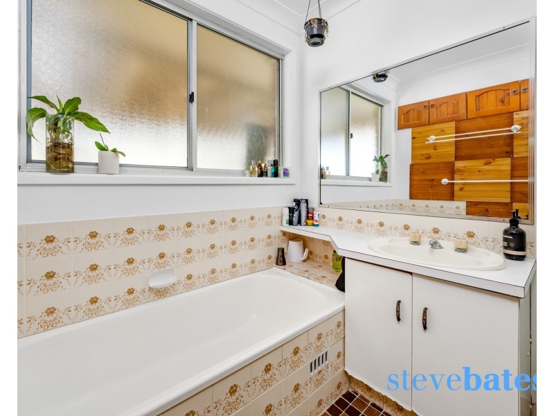 18 Rosemount Drive, Raymond Terrace NSW 2324