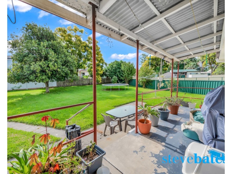 3 Morgan Crescent, Raymond Terrace NSW 2324