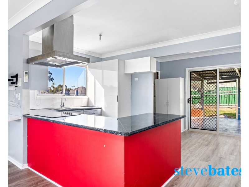 8 Cunningham Close, Raymond Terrace NSW 2324
