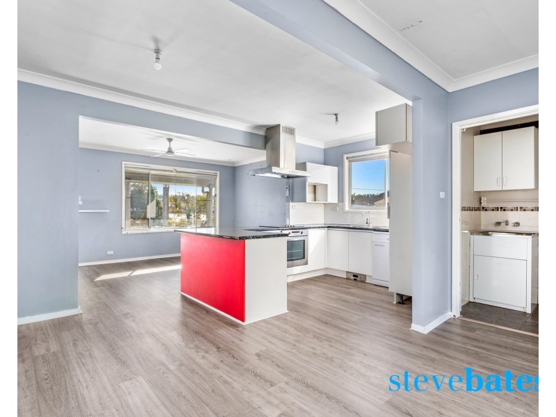 8 Cunningham Close, Raymond Terrace NSW 2324