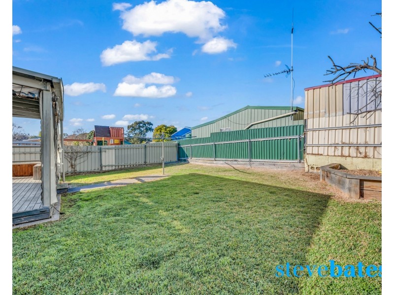 8 Cunningham Close, Raymond Terrace NSW 2324