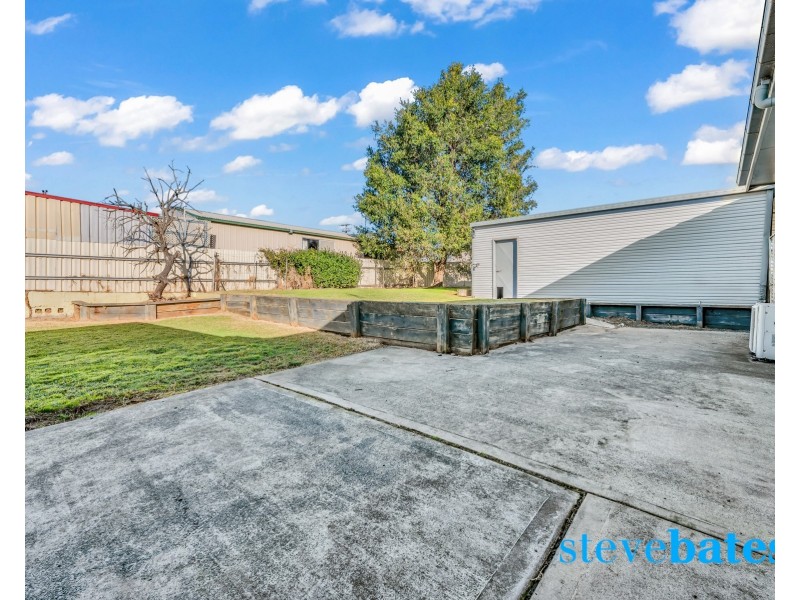 8 Cunningham Close, Raymond Terrace NSW 2324