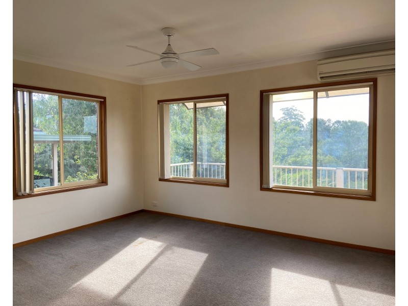8 Baker Drive, Tenambit NSW 2323