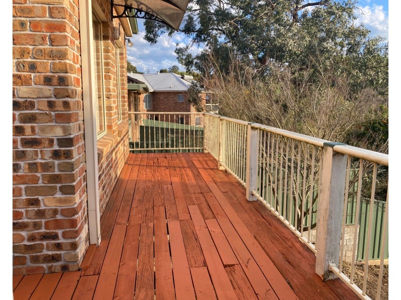 8 Baker Drive, Tenambit NSW 2323