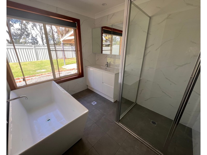 15 Benjamin Lee Drive, Raymond Terrace NSW 2324