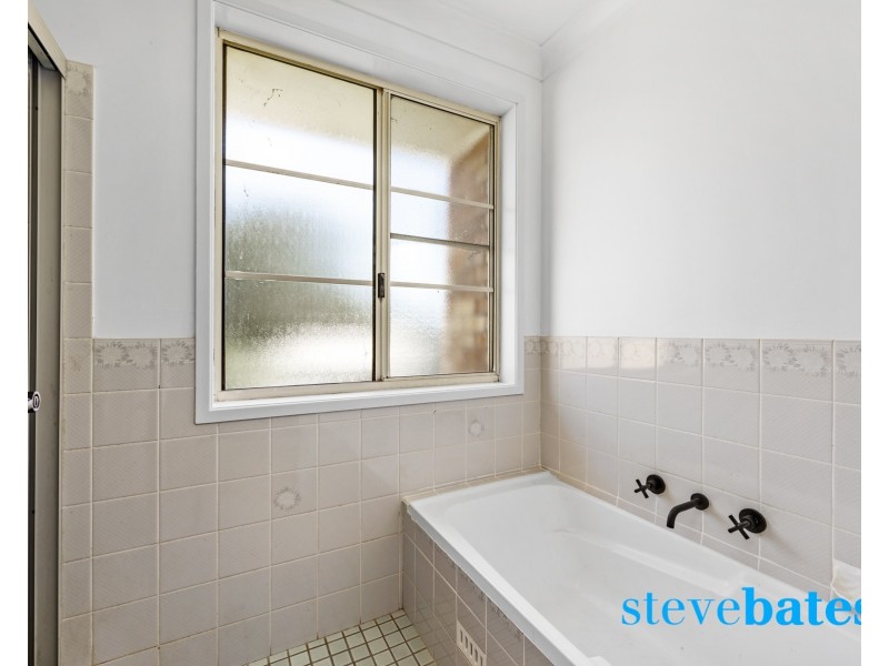 17 Holwell Circuit, Raymond Terrace NSW 2324