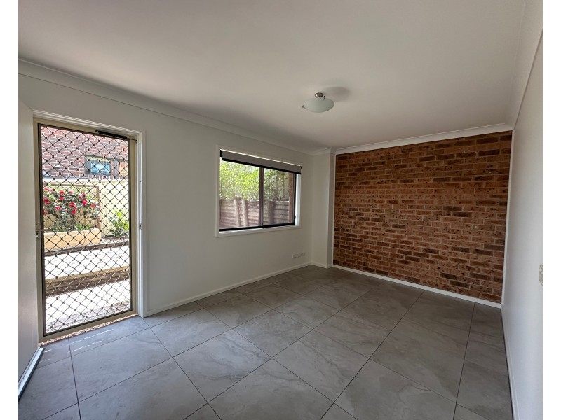 1/12 Elliott Close, Raymond Terrace NSW 2324