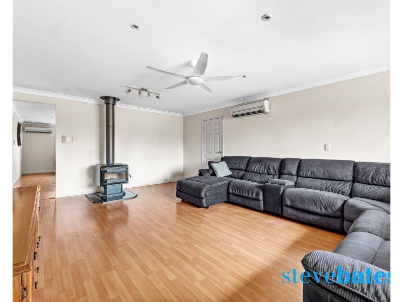 11 Boots Close, Raymond Terrace NSW 2324