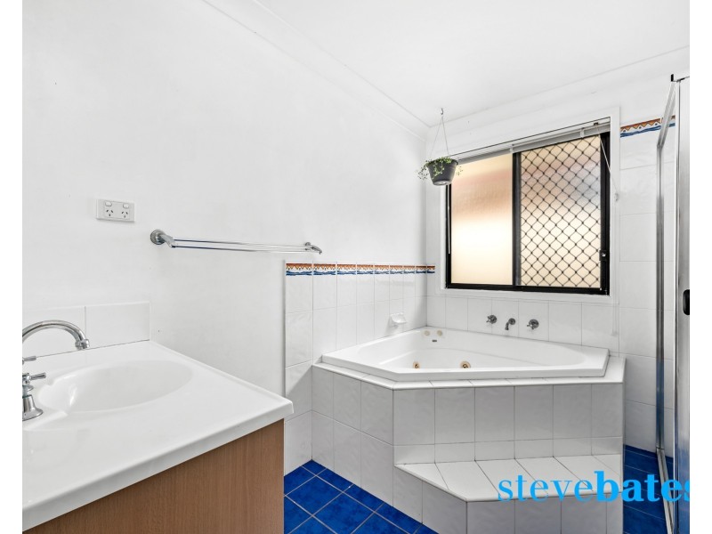 11 Boots Close, Raymond Terrace NSW 2324