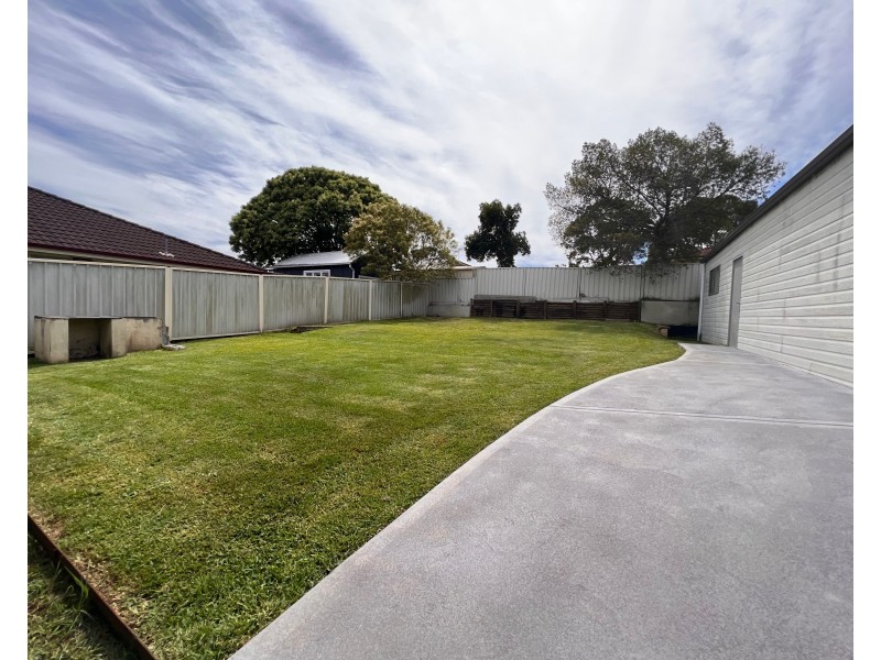 65 Dalyell Way, Raymond Terrace NSW 2324