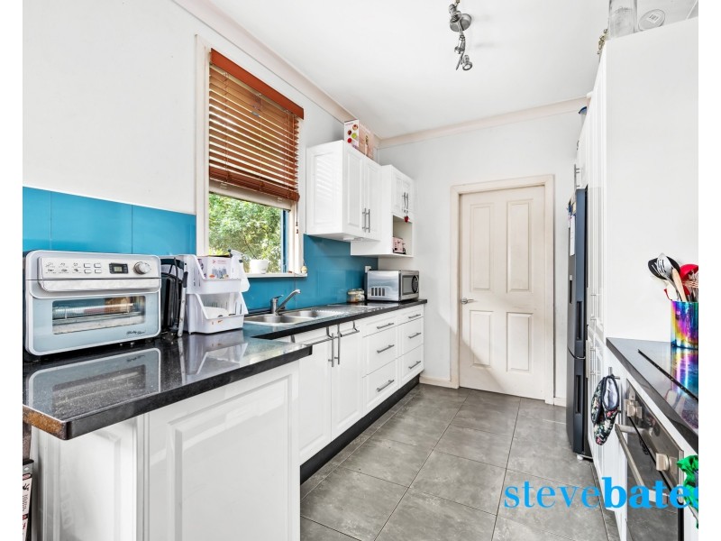 11 Anne Street, Raymond Terrace NSW 2324