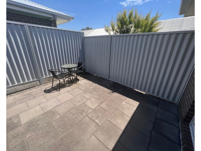 2/4 Irrawang Street, Raymond Terrace NSW 2324