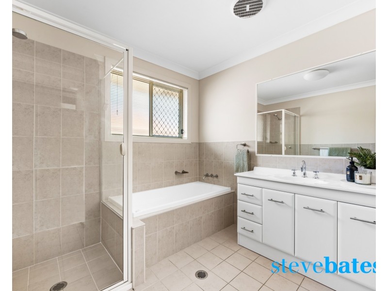 19 Moxey Close, Raymond Terrace NSW 2324