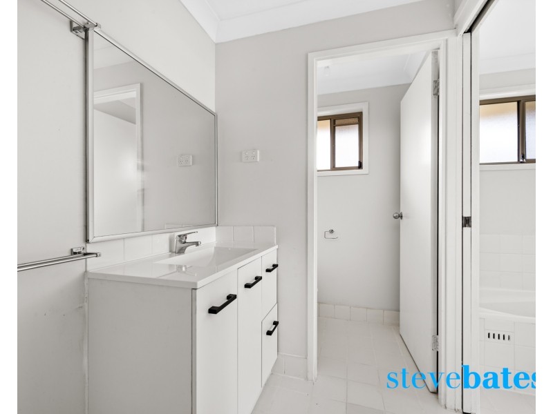 8 Kindlebark Drive, Medowie NSW 2318