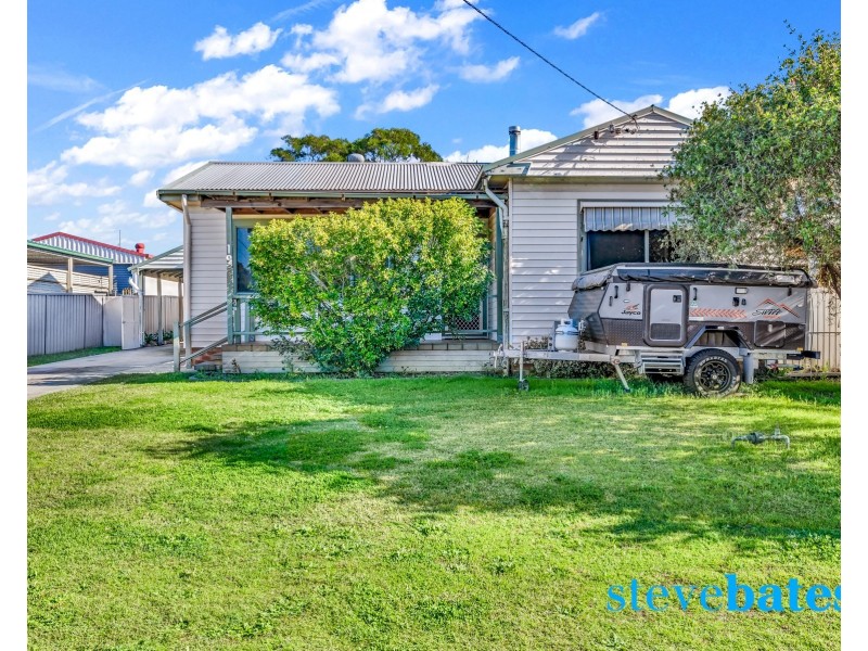 19 Cambridge Avenue, Raymond Terrace NSW 2324