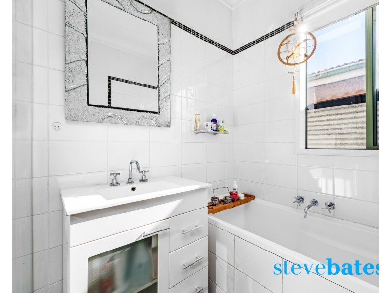 19 Cambridge Avenue, Raymond Terrace NSW 2324