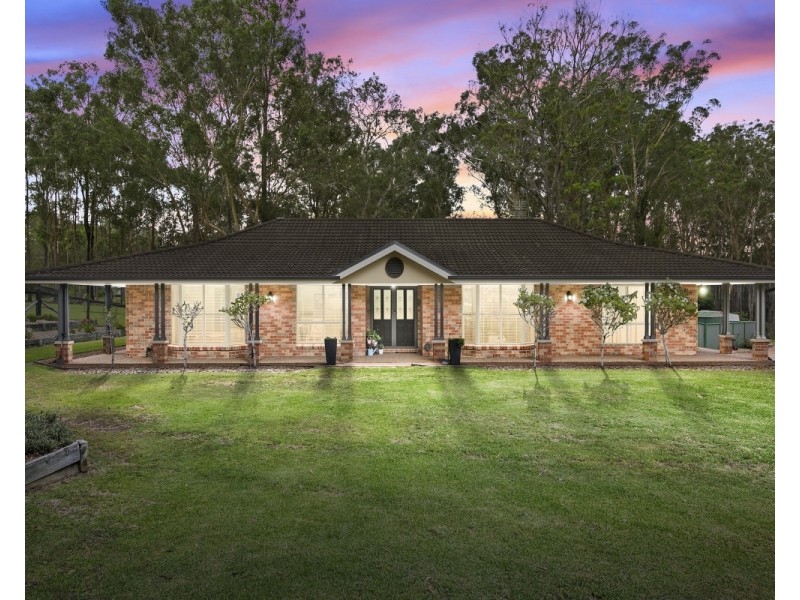 15 Eskdale Park Drive, Seaham NSW 2324