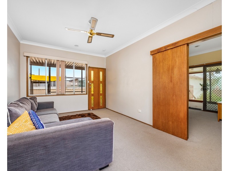 6 Sturgeon Street North, Raymond Terrace NSW 2324