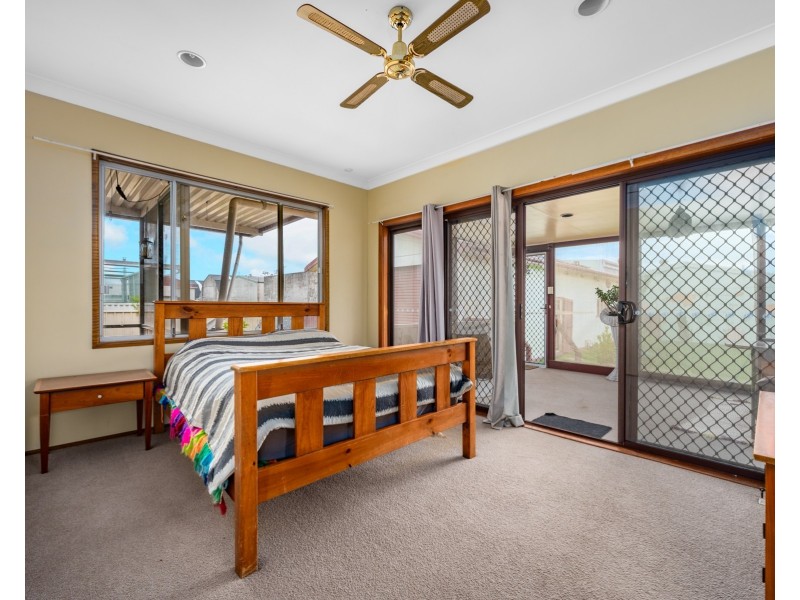 6 Sturgeon Street North, Raymond Terrace NSW 2324