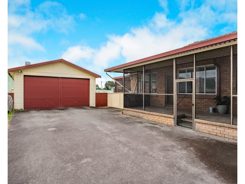 6 Sturgeon Street North, Raymond Terrace NSW 2324