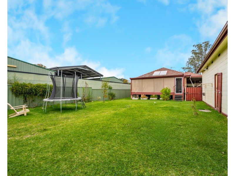 6 Sturgeon Street North, Raymond Terrace NSW 2324