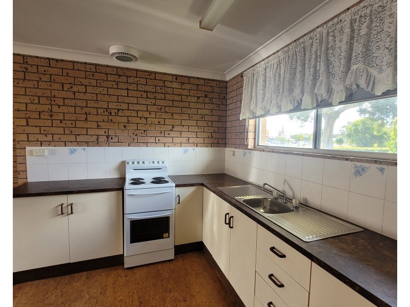 1/85 Benjamin Lee Drive, Raymond Terrace NSW 2324