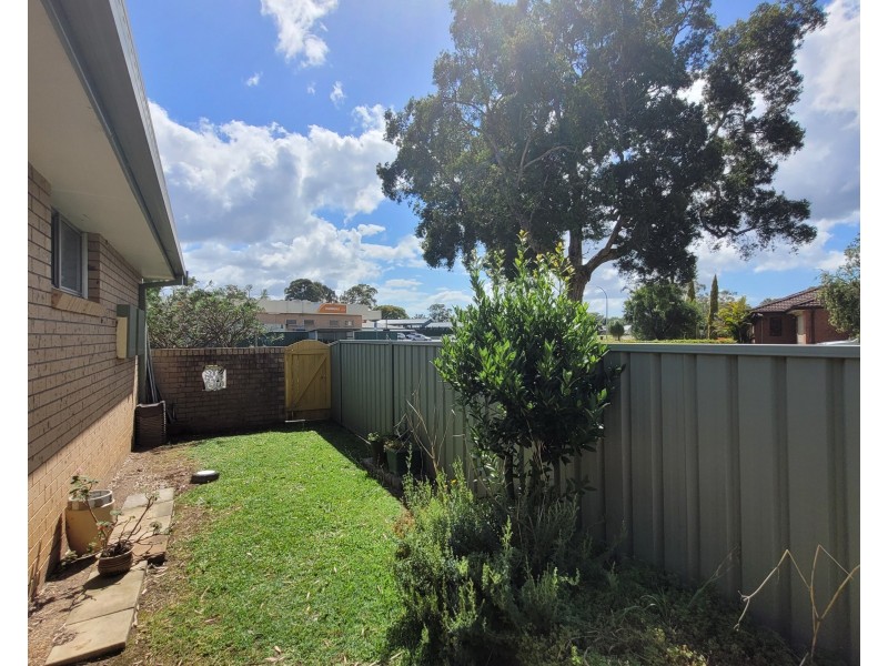 1/85 Benjamin Lee Drive, Raymond Terrace NSW 2324