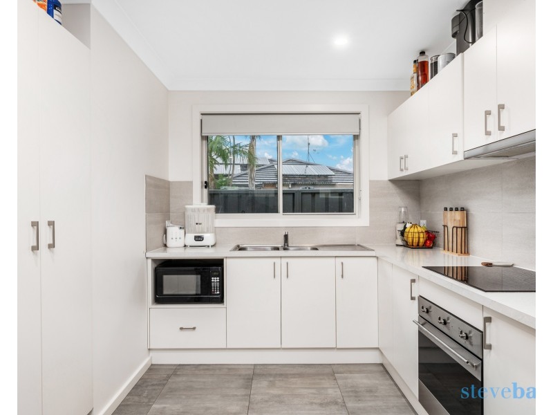1/7 Earl Grey Crescent, Raymond Terrace NSW 2324