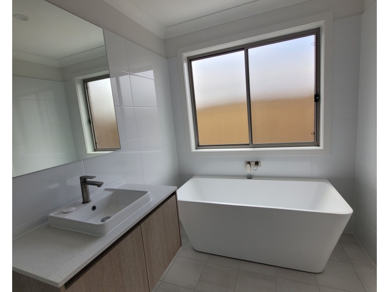 43 Yale Crescent, Medowie NSW 2318