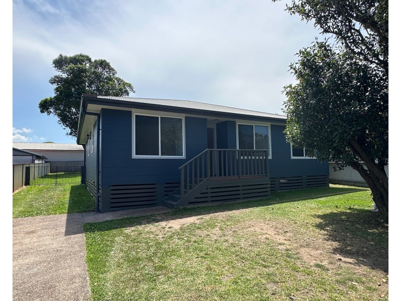 13 Cambridge Avenue, Raymond Terrace NSW 2324