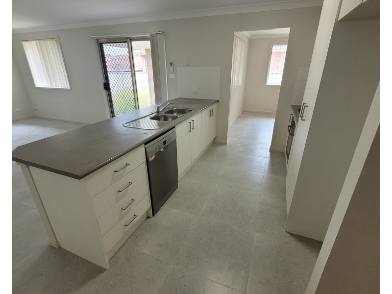 16 Closebourne Way, Raymond Terrace NSW 2324