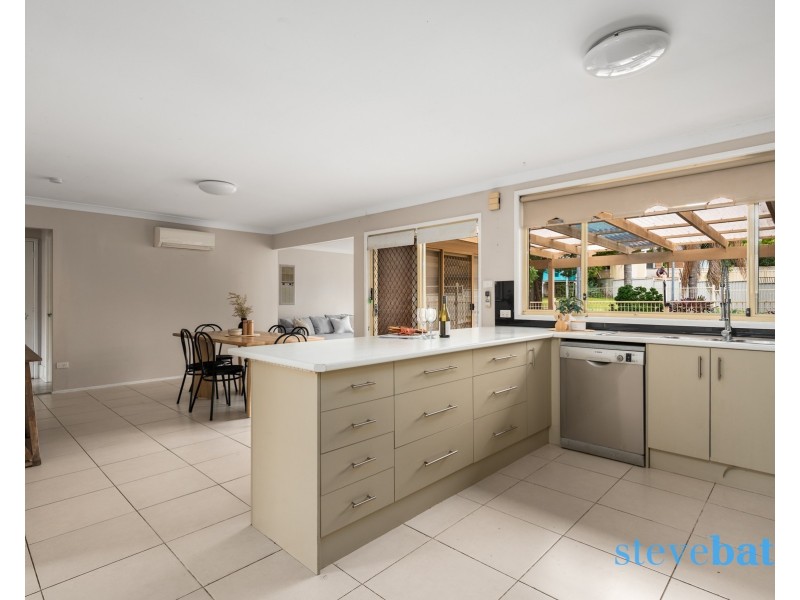 4 Falcon Place, Raymond Terrace NSW 2324