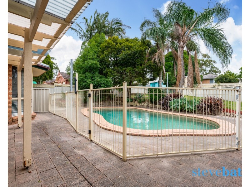 4 Falcon Place, Raymond Terrace NSW 2324