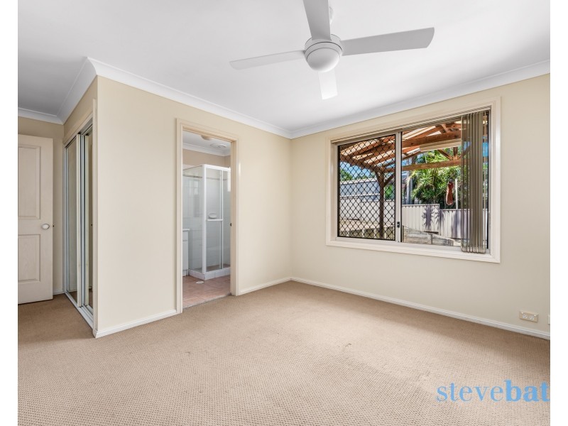 4 Cooper Place, Raymond Terrace NSW 2324