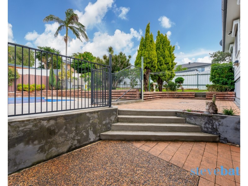 4 Cobham Close, Raymond Terrace NSW 2324