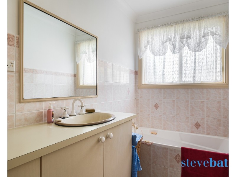 2 Le Mottee Close, Medowie NSW 2318