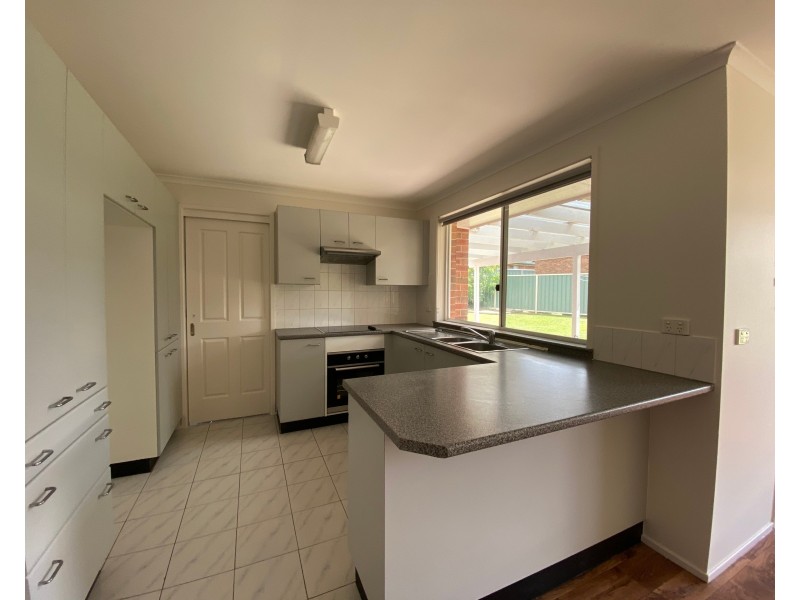 8 Falcon Place, Raymond Terrace NSW 2324