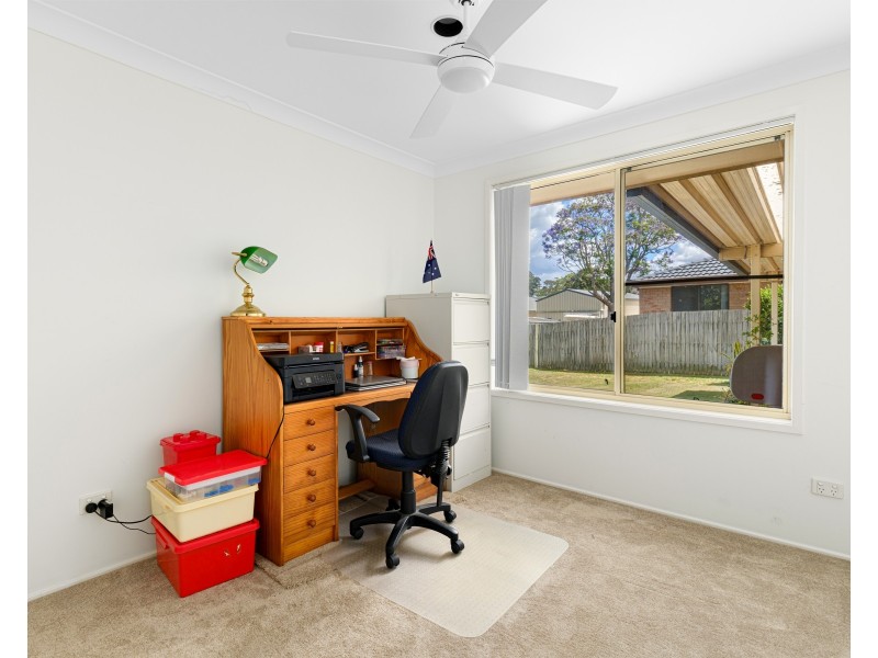 35 Cederwood Crescent, Raymond Terrace NSW 2324